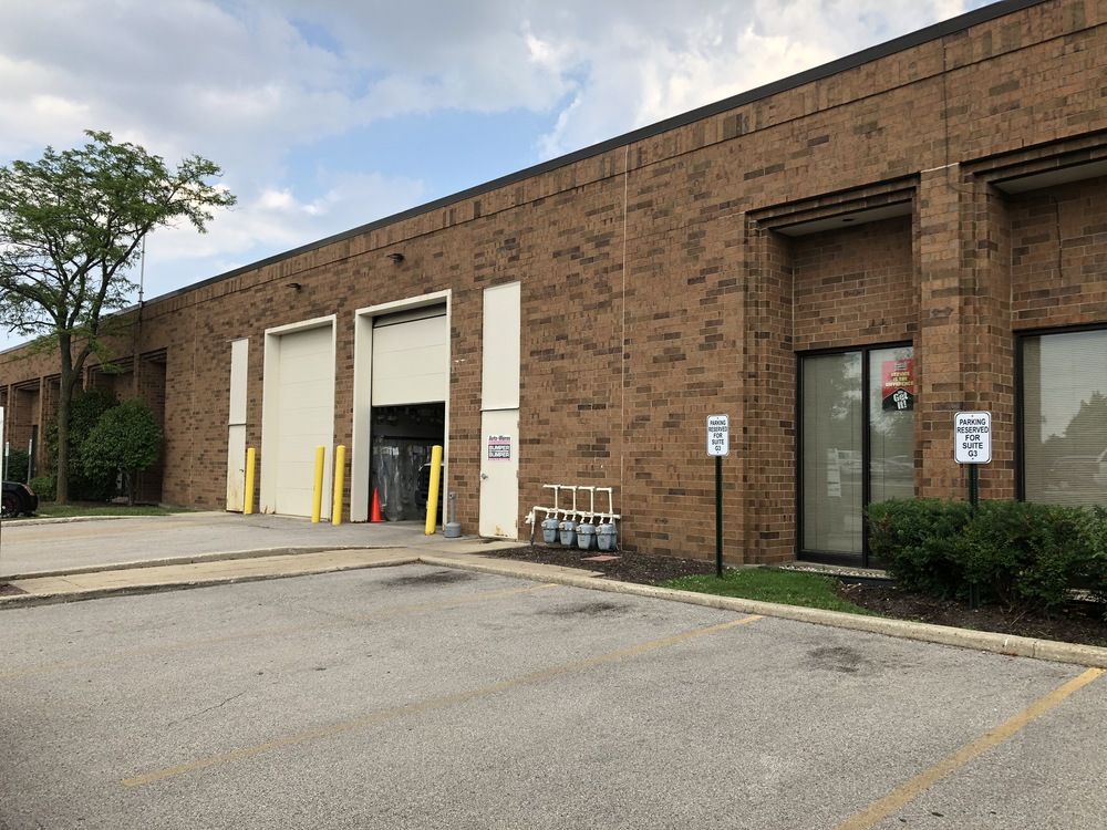 Elmhurst Metro Court: 747 Church Road, Elmhurst, IL 60126